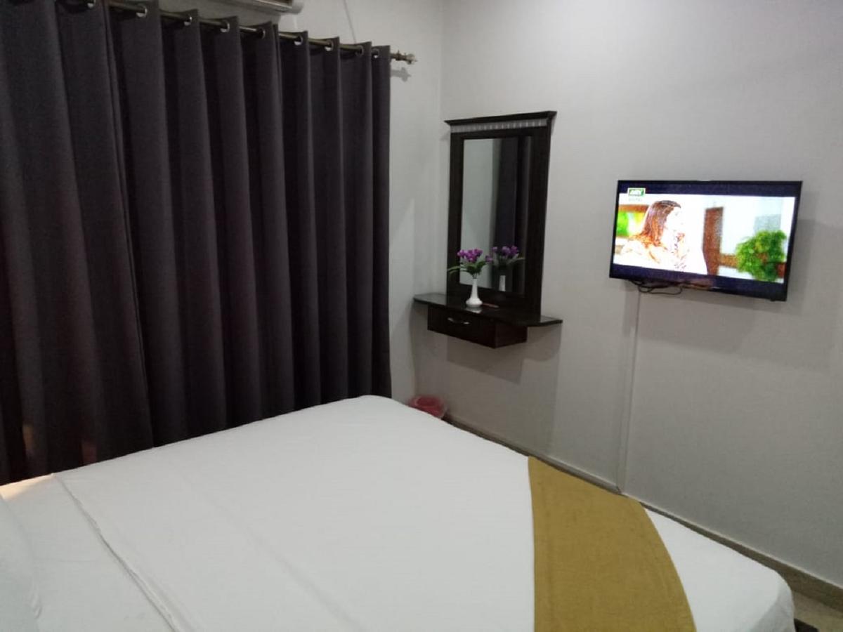 Al-Fateh Hotel Лахор Екстериор снимка