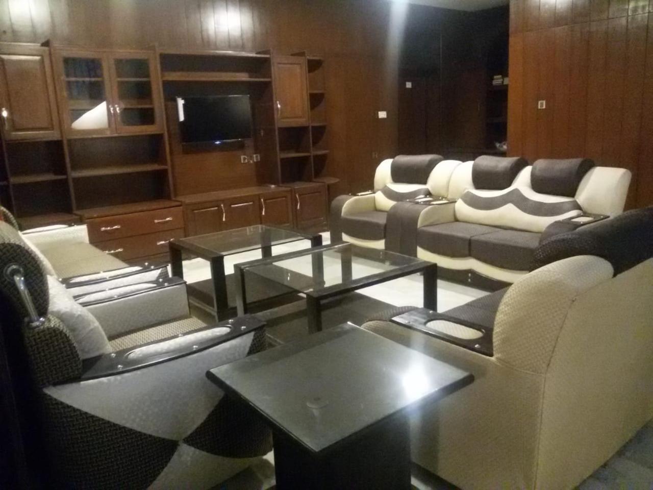 Al-Fateh Hotel Лахор Екстериор снимка