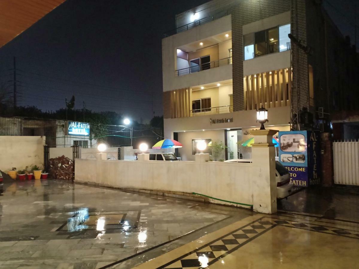 Al-Fateh Hotel Лахор Екстериор снимка
